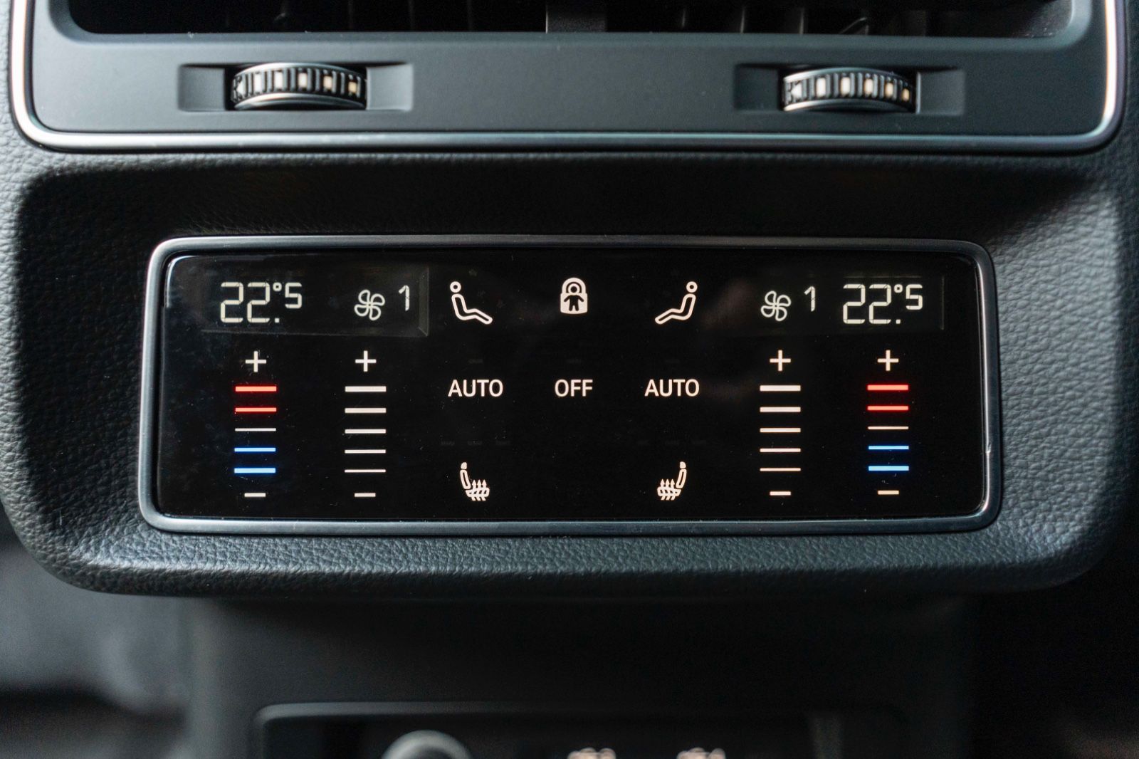 Fahrzeugabbildung Audi Q8 55 TFSI Quattro S-LINE B&O 3D ACC MATRIX NAV