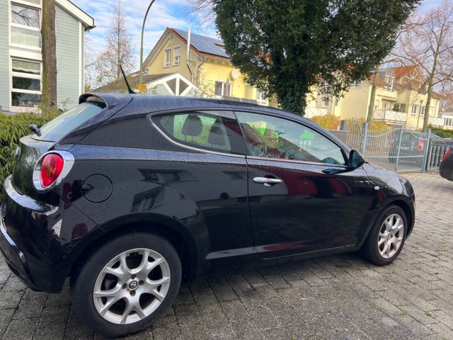 Alfa Romeo MiTo 1.3 JTDM 16V LEDER ROT EURO5 TOLLES AUTO