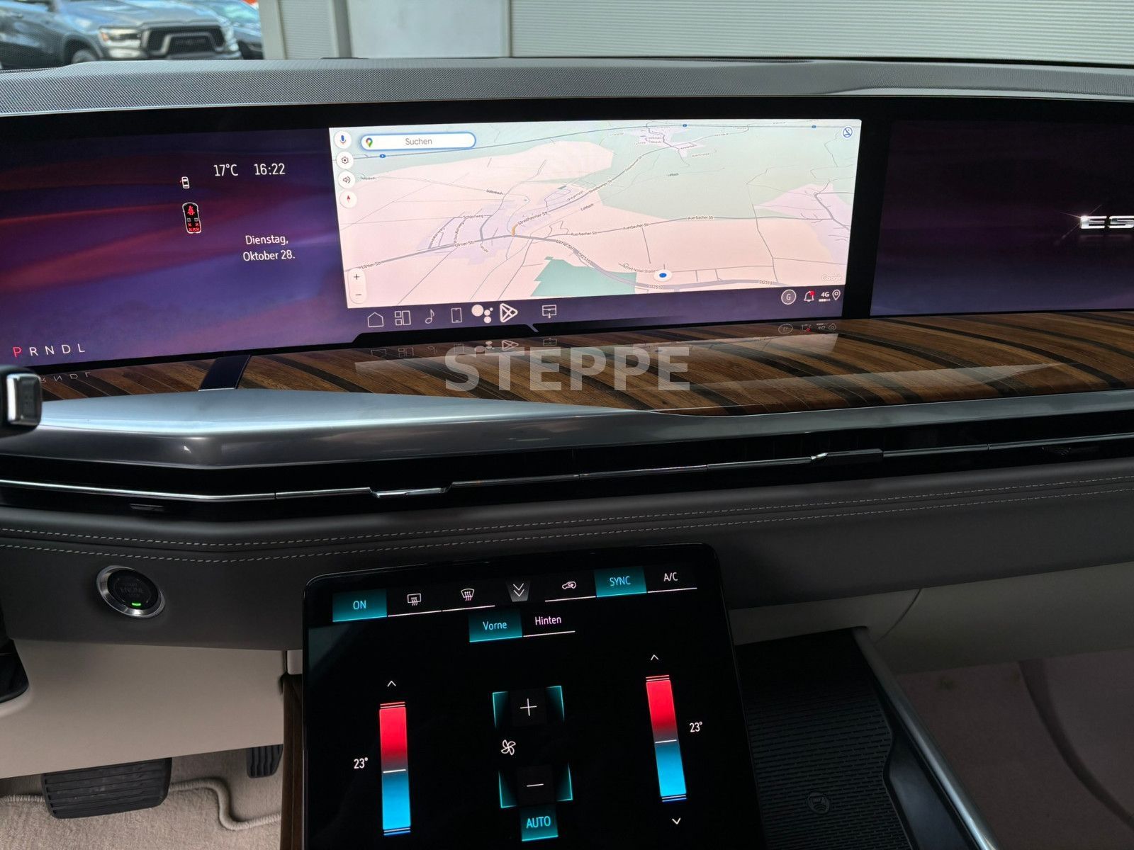 Cadillac Escalade  MY26 6.2 V8 ESV  Platinum Luxury 24"