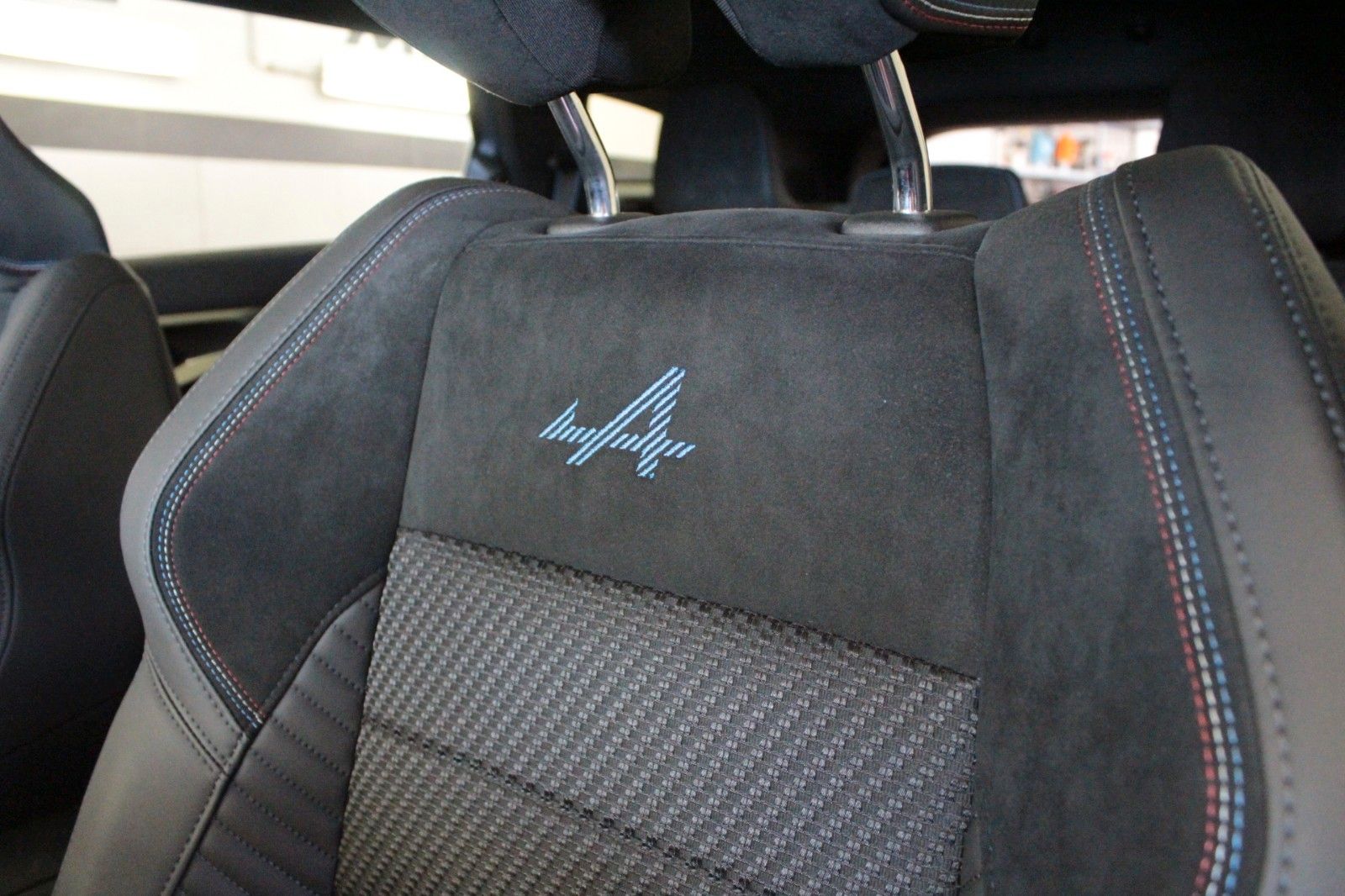Fahrzeugabbildung Renault Espace E-Tech Full Hybrid 200 Esprit Alpine 5 S.