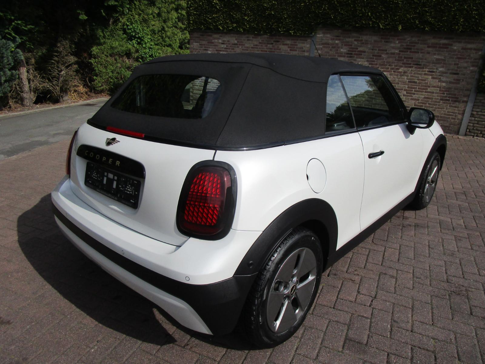 MINI COOPER Cabrio Cooper C Classic Trim 11-2025