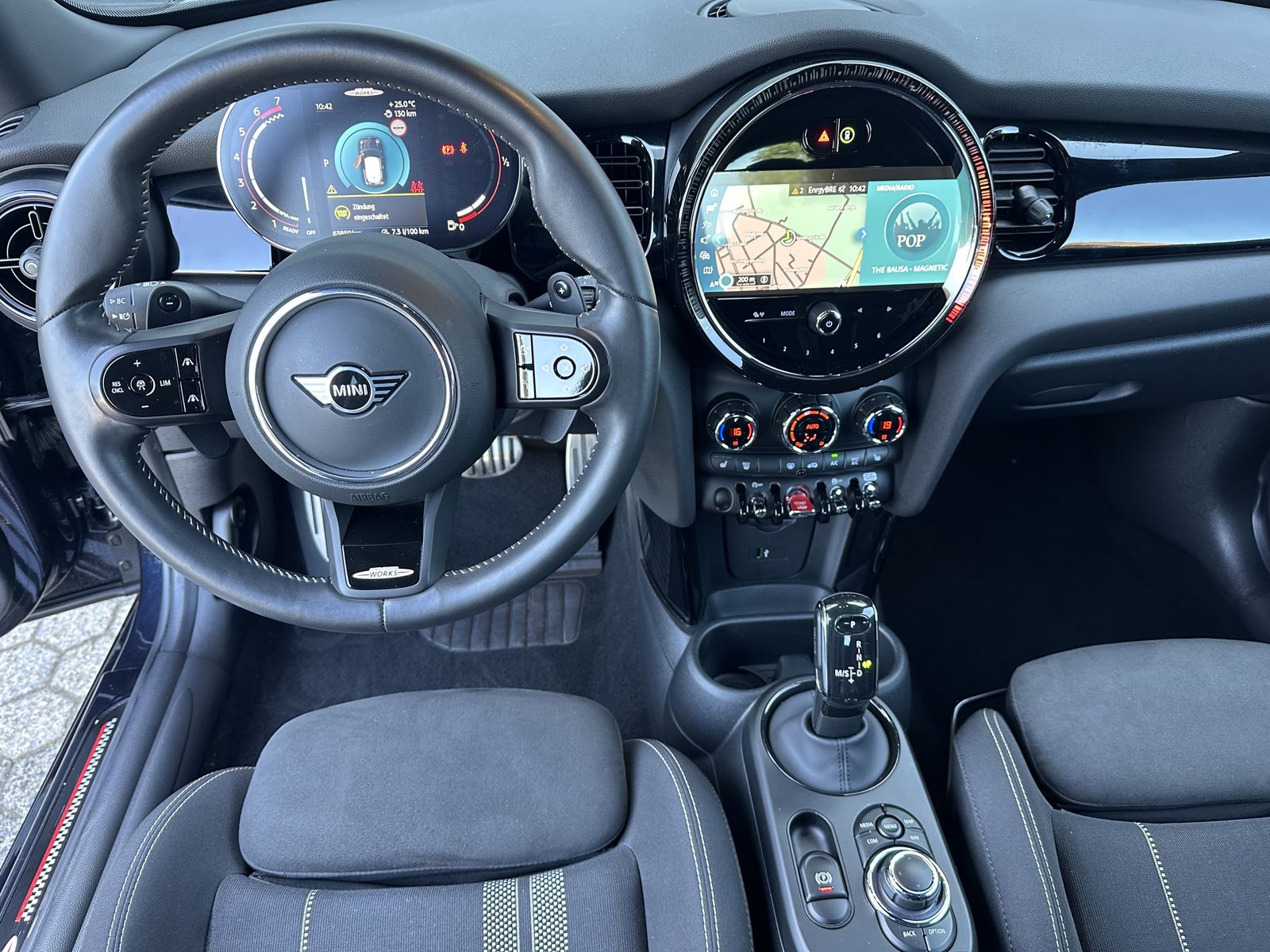 Fahrzeugabbildung MINI John Cooper Works Sport-Aut NAV+LED+DIGDISPL+ACC