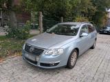 Volkswagen VW Passat Kombi 2.0 Automatik TOP - Volkswagen Passat aus 2006: Kombi