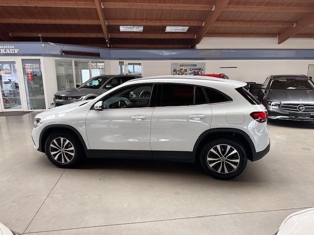 MERCEDES-BENZ GLA 200d 4M Business+FAP+Standhzg+Leder+RFK