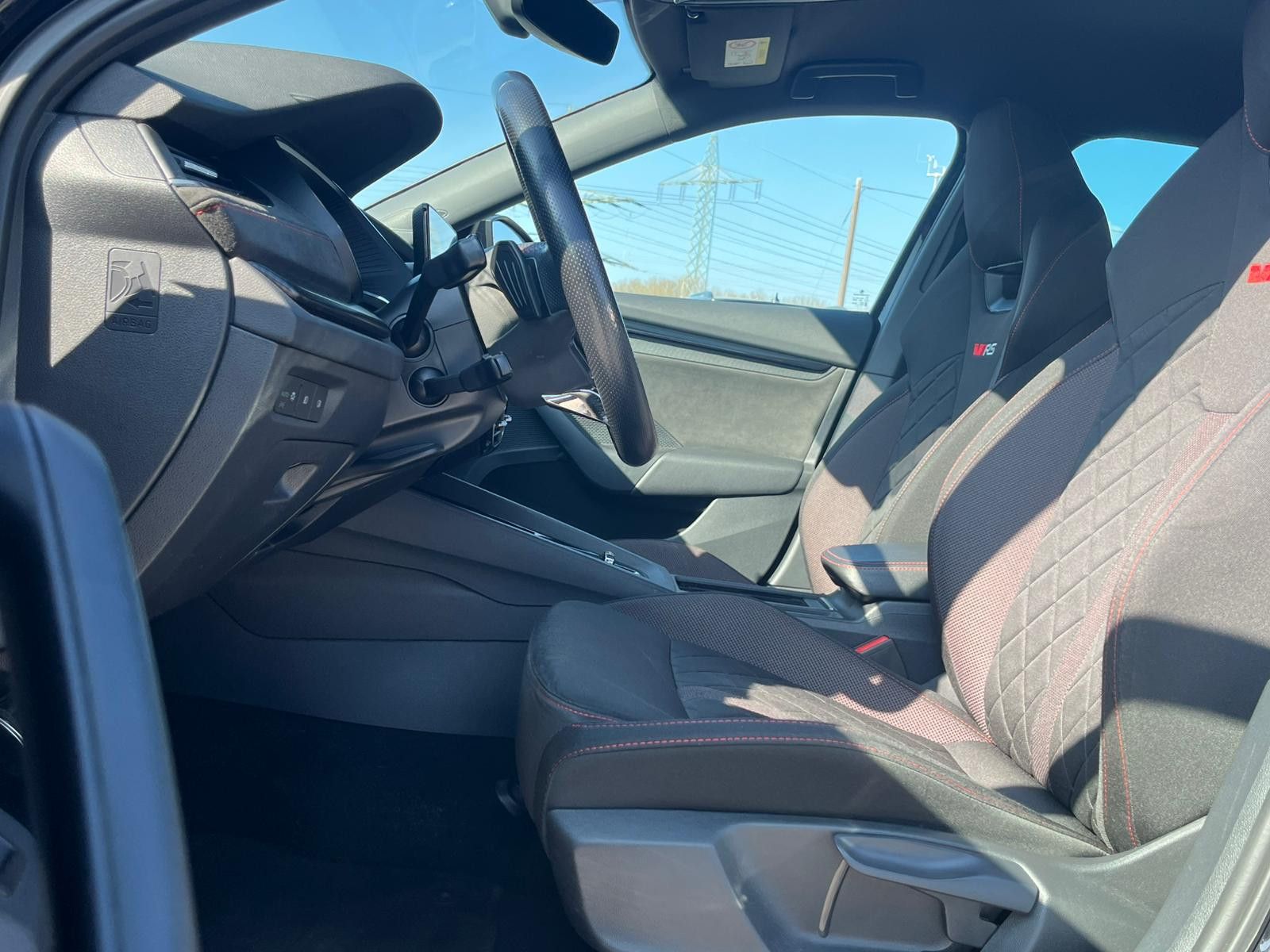 Fahrzeugabbildung SKODA Octavia 2.0 TDI RS DSG AHK*LED*19"HUD*KAMERA*ACC