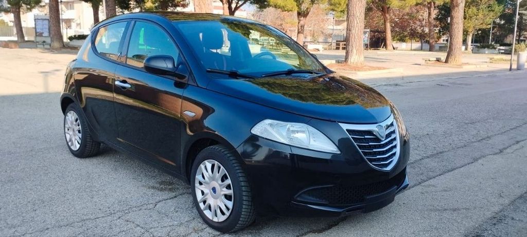 Image of Lancia Ypsilon