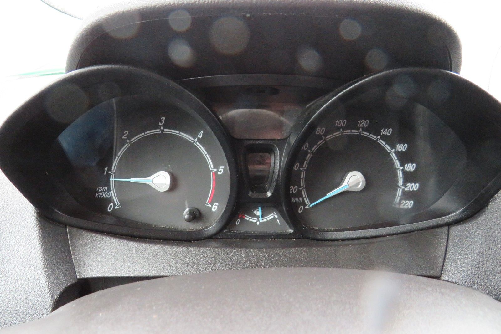 Fahrzeugabbildung Ford Transit Courier TREND NAVI SCHECKHEFT 1.HD