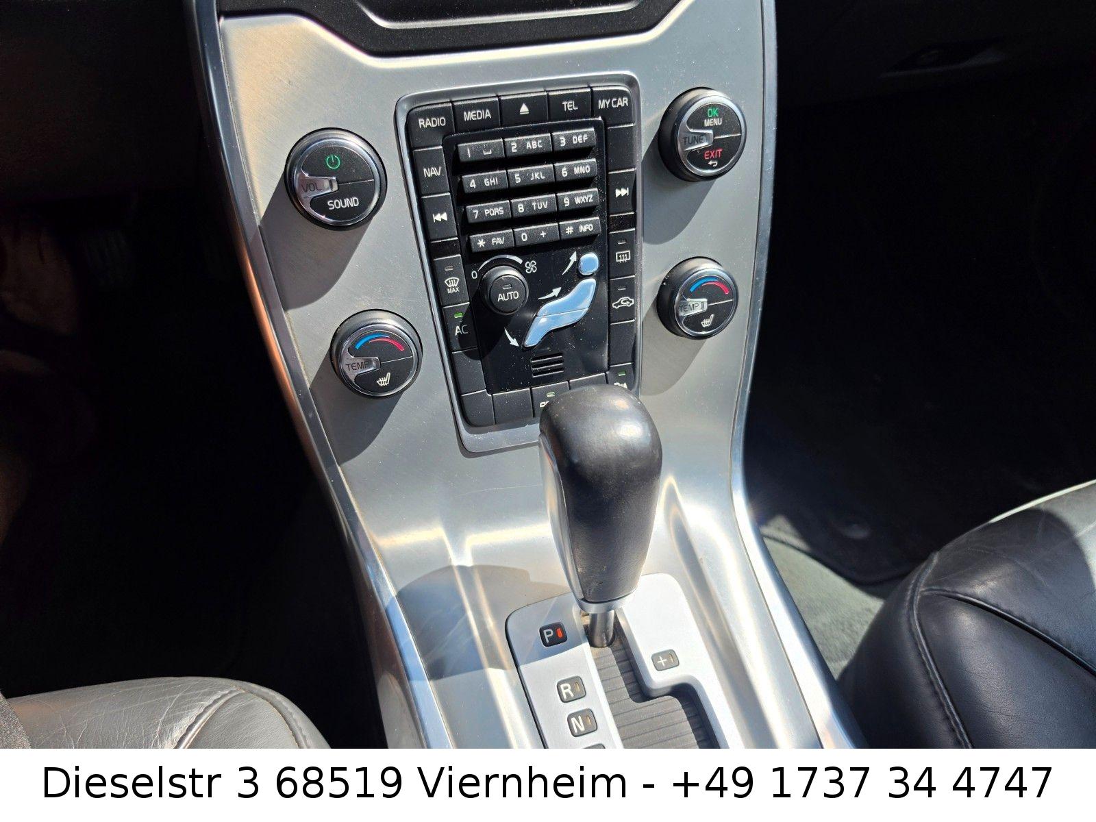 Volvo V70 2012 — photo 12