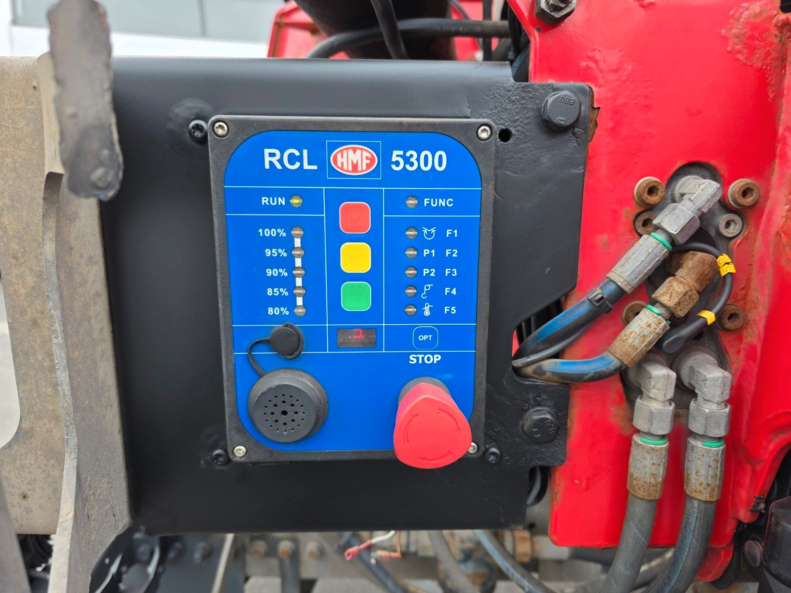Fahrzeugabbildung Mercedes-Benz Arocs 2545 L 6x2 HMF 2110L Zange Retarder