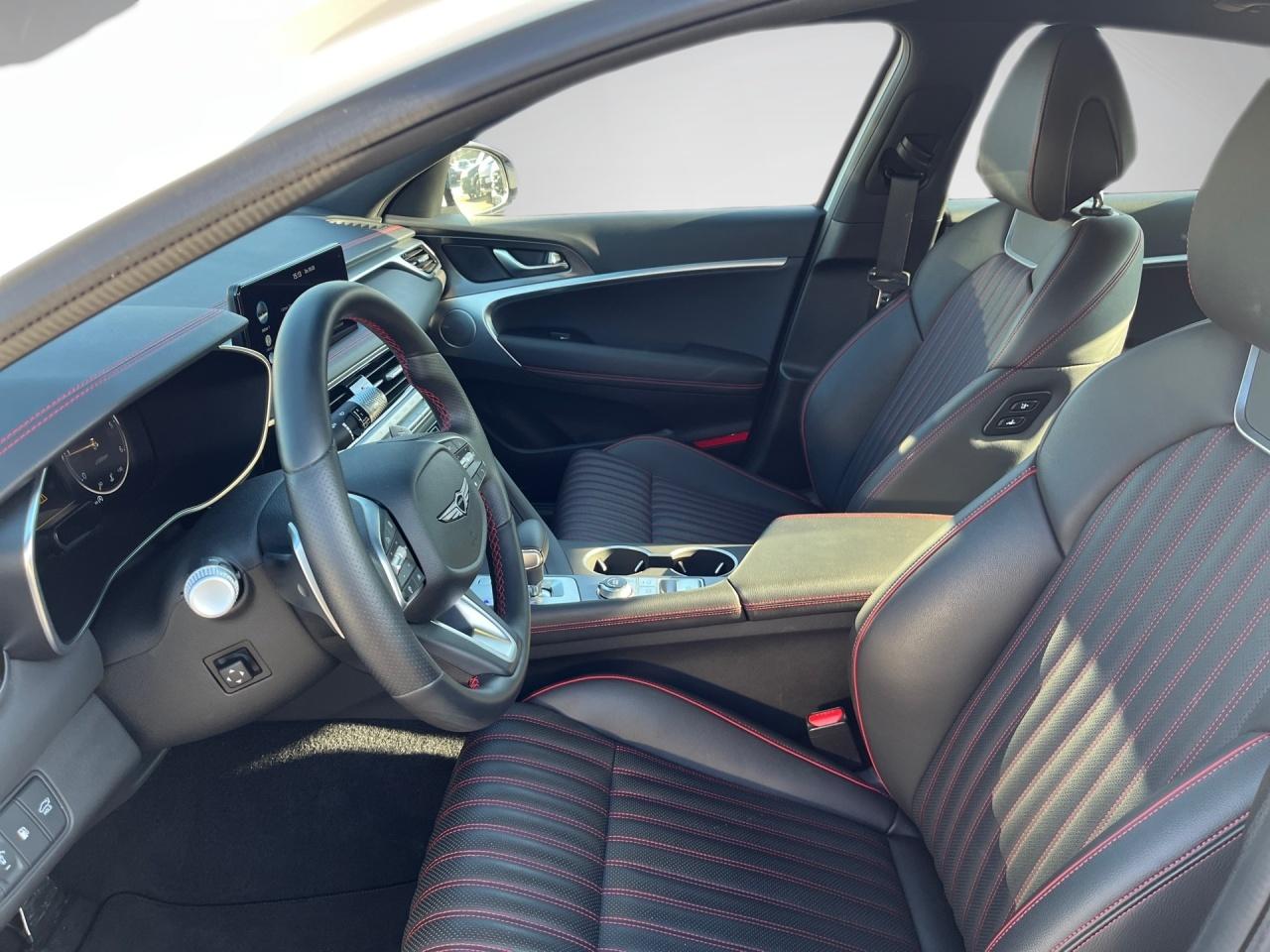 Genesis G70 2.2 D AWD Sport Pearl-Lackierung Sitzklima