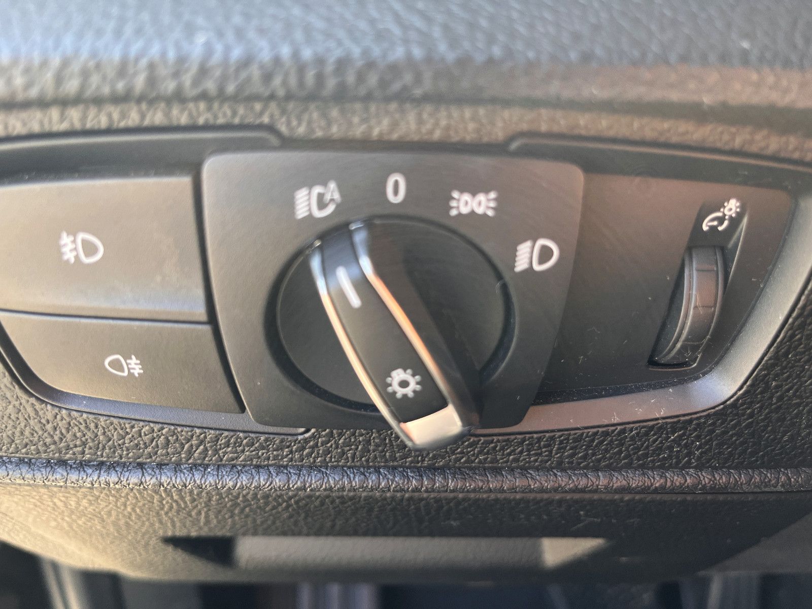 Fahrzeugabbildung BMW 118 1 Limousine 5-trg. 118 i Advantage Automatik