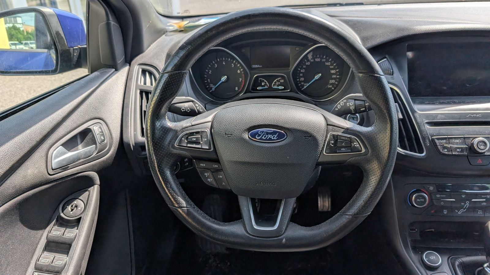 Fahrzeugabbildung Ford Focus Turnier 1.0 eco Boost * beh. FS * SHZ * PD