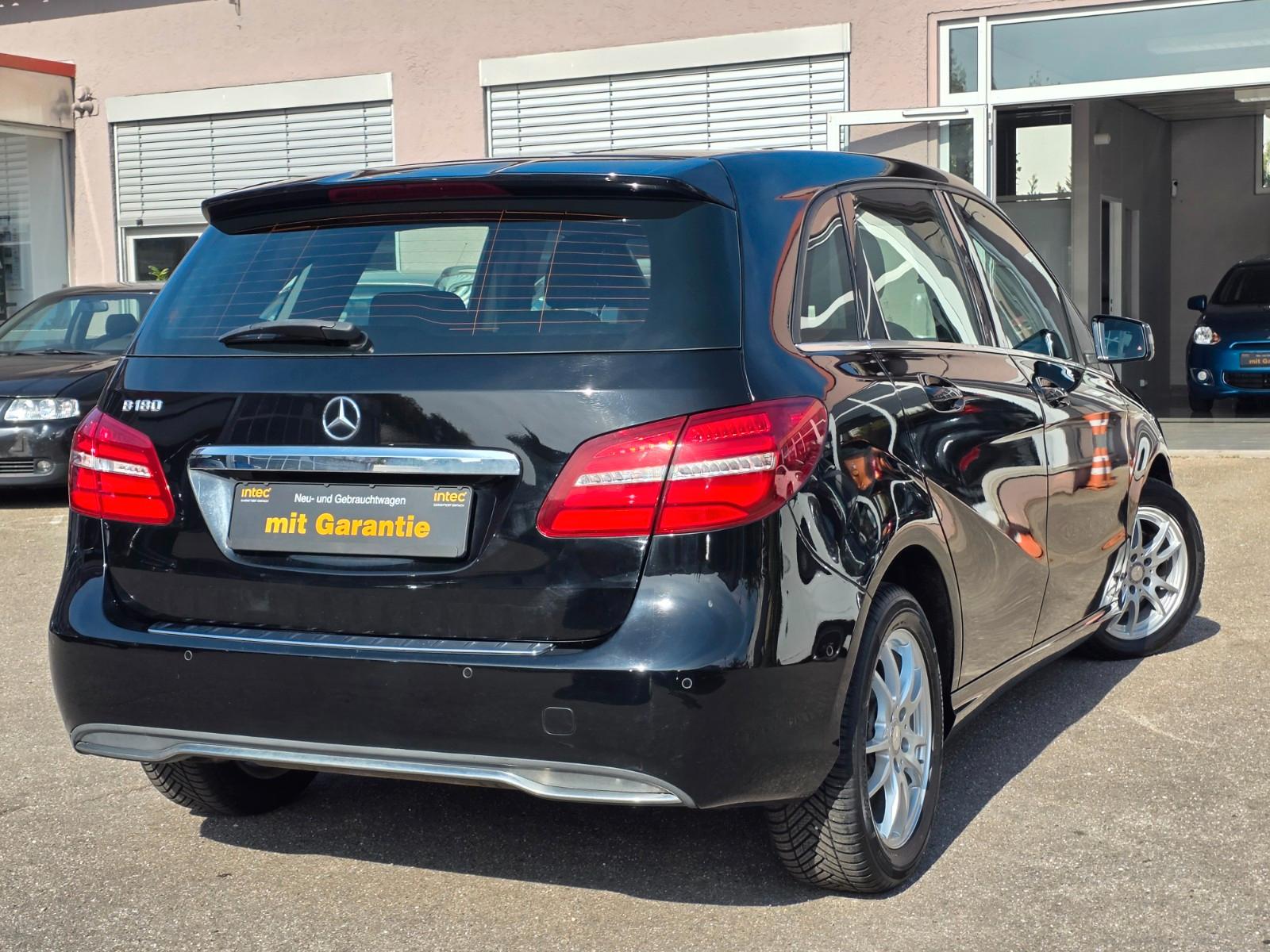 Mercedes-Benz STYLE B 180*AUTOMATIK*NAVI*BT*SHZ*SCHHFT*KLIMA*