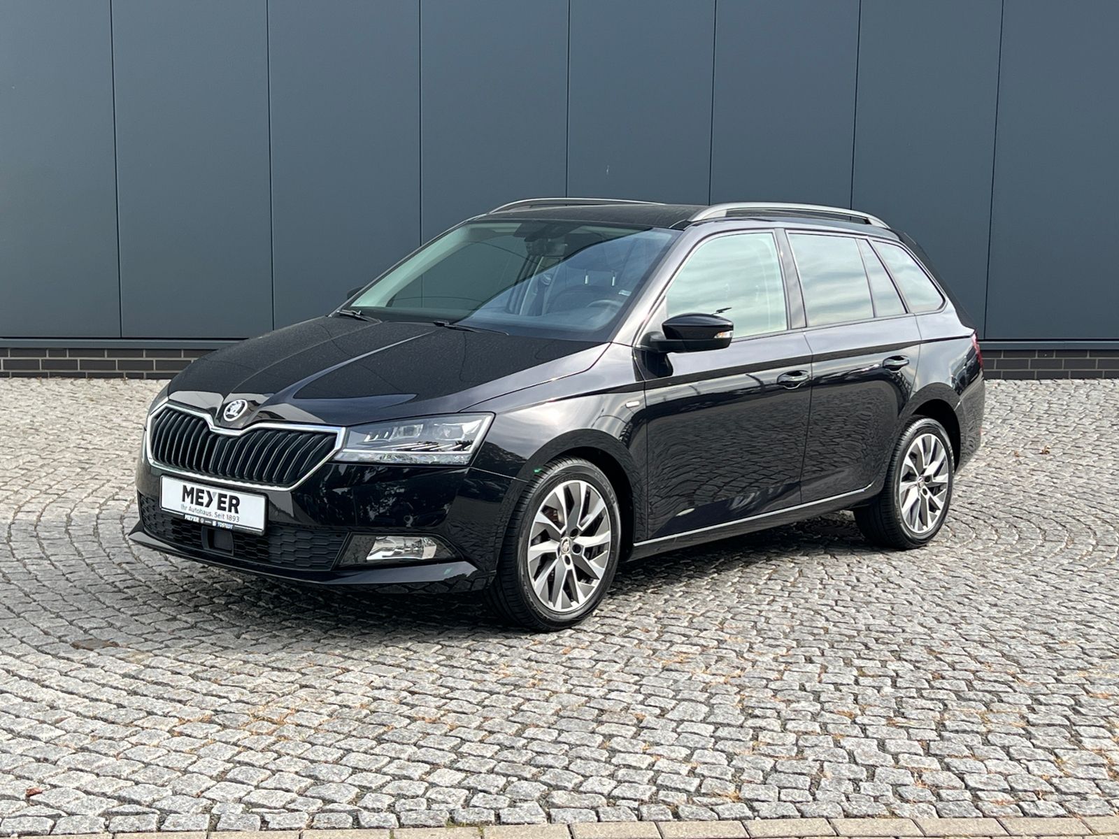 Fahrzeugabbildung SKODA Fabia Combi Clever Best of 1.0 TSI *Bi-LED, Pano