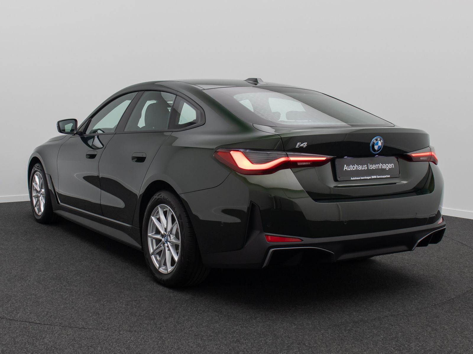 Fahrzeugabbildung BMW i4 eD40 Gran Coup&egrave; Kamera HUD DAB HiFi Komfort