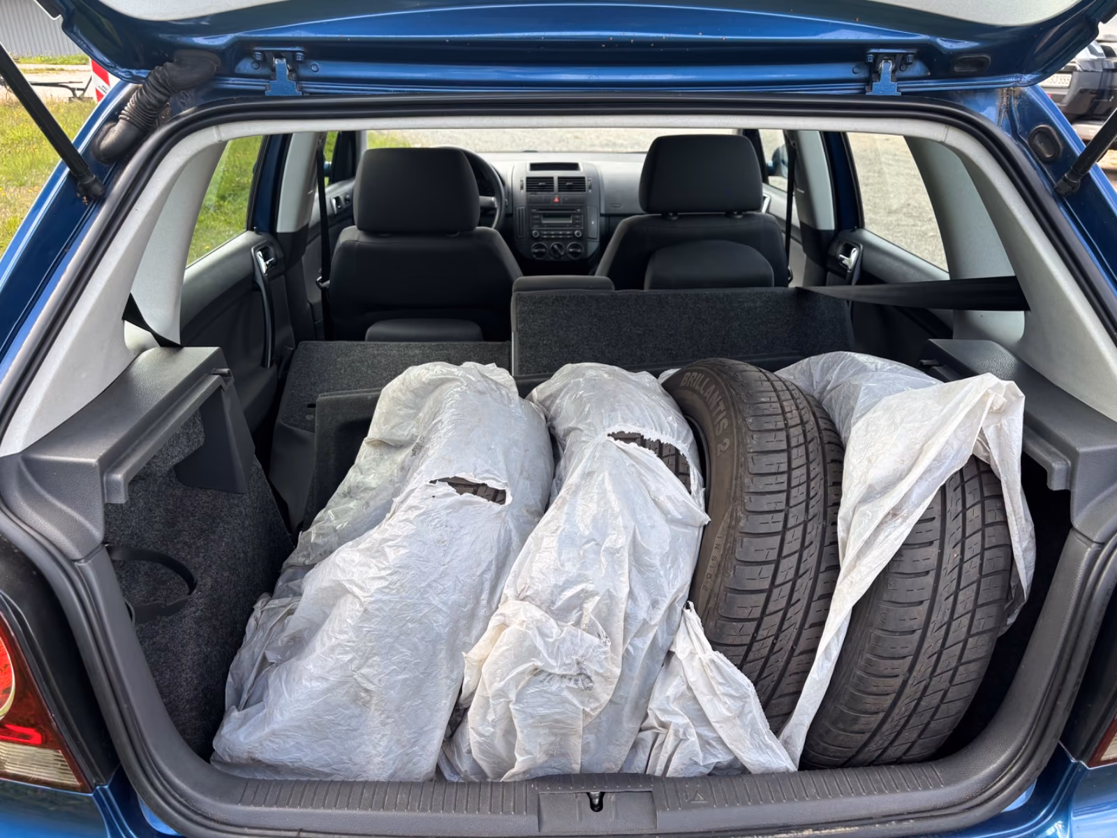 Volkswagen Polo 1.2 Comfortline TÜV Neu 8-Fach bereift