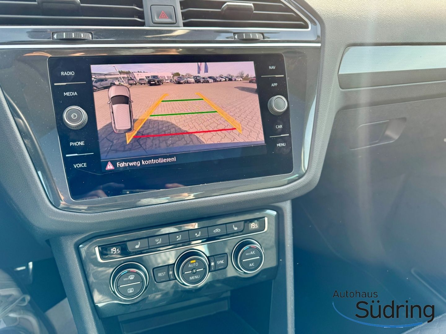 Tiguan 2,0 TDI Join DSG *R-Line Ext.* Pano Navi