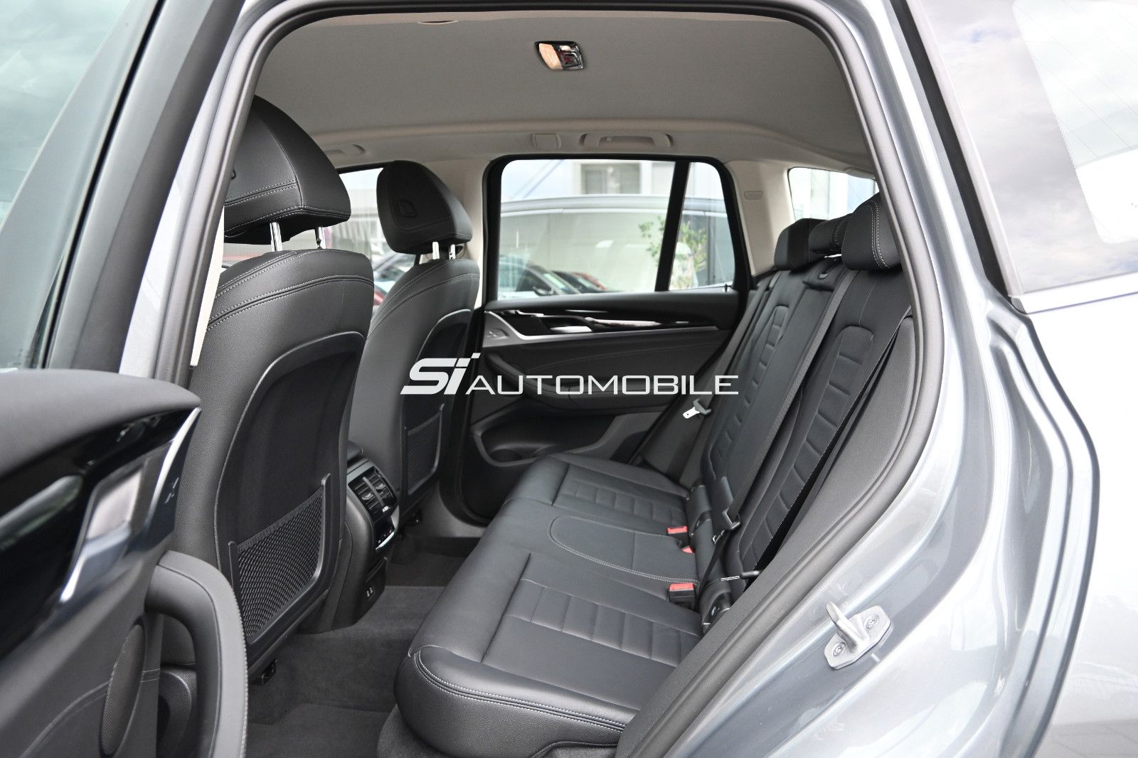 Fahrzeugabbildung BMW X3 xDr.20d °AHK°HUD°MEMO°SITZKLIMA°STANDHZG°360°