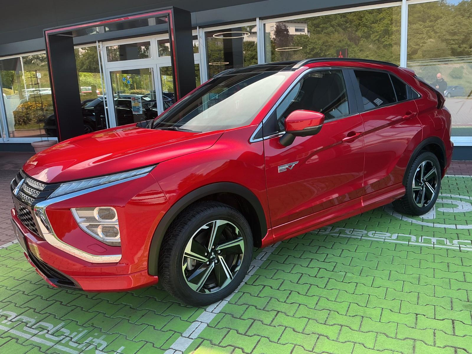 Mitsubishi Eclipse Cross PHEV 2.4 TOP 4WD//SCHIEBEDACH