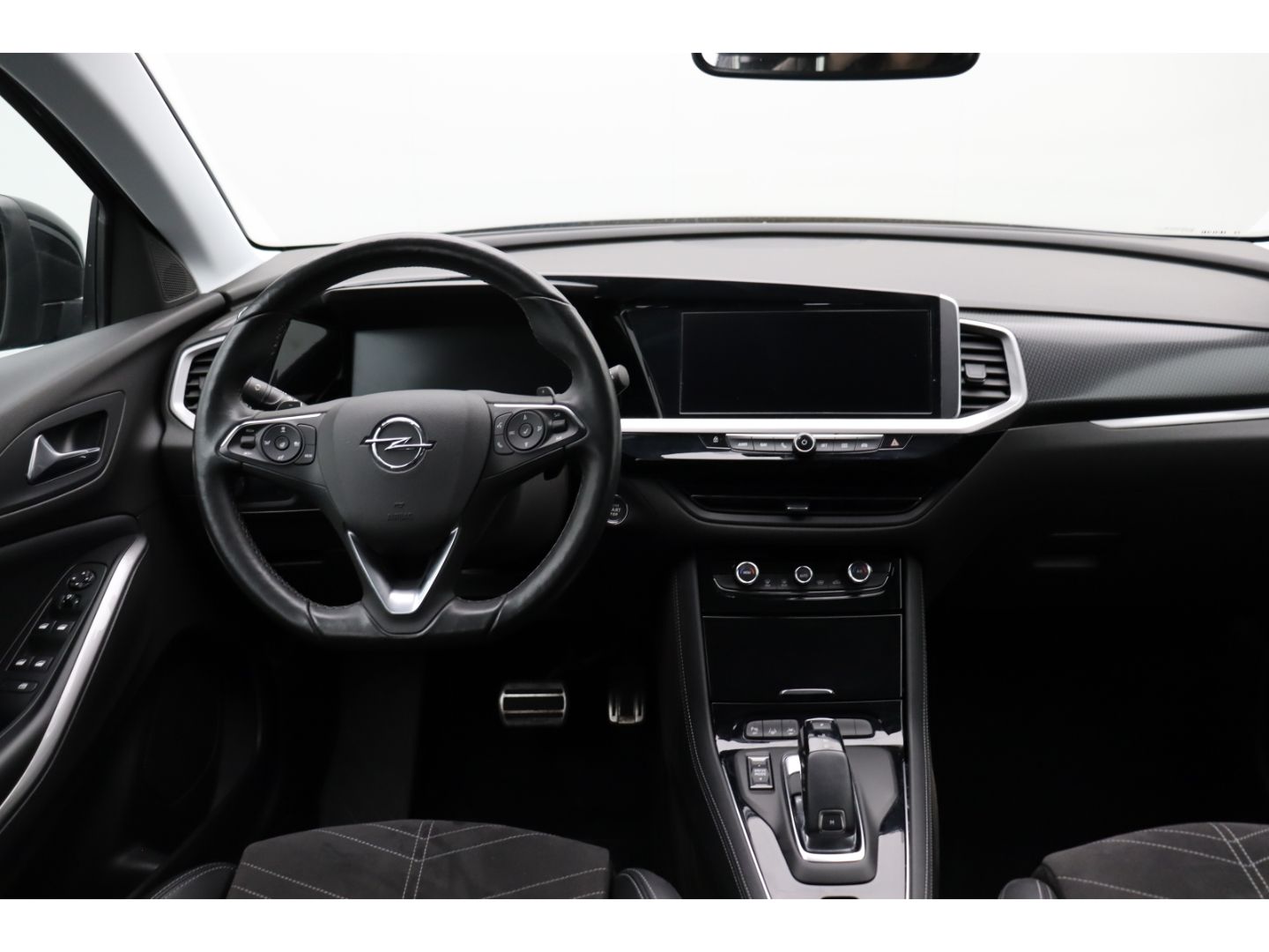 Fahrzeugabbildung Opel Grandland Elegance ACC Digitales Cockpit 360 Kam