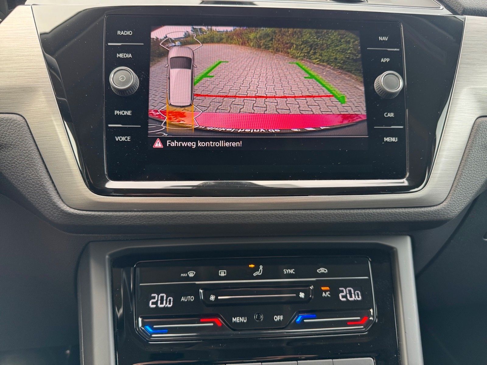 Fahrzeugabbildung Volkswagen Touran Comfortline 1.5 TSI