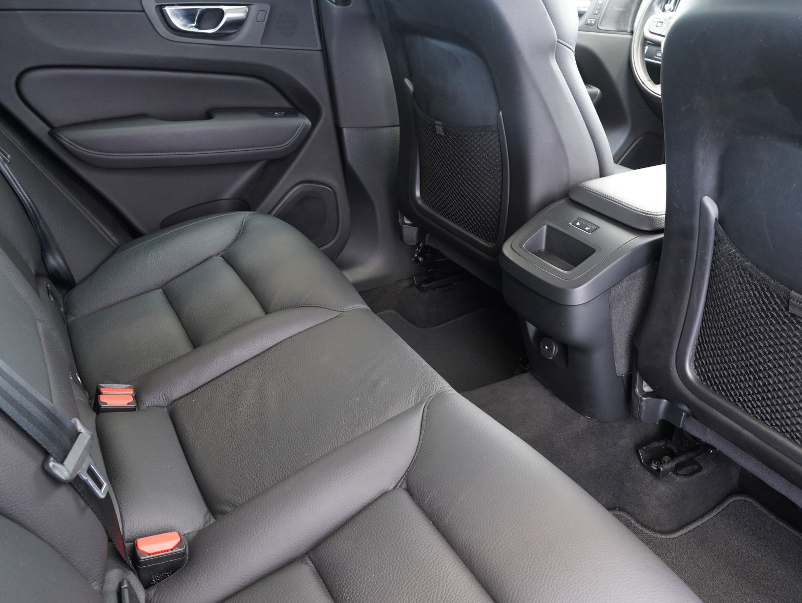 Fahrzeugabbildung Volvo XC60 B4 D Inscription XENIUM/INTELLISAFE/AHK