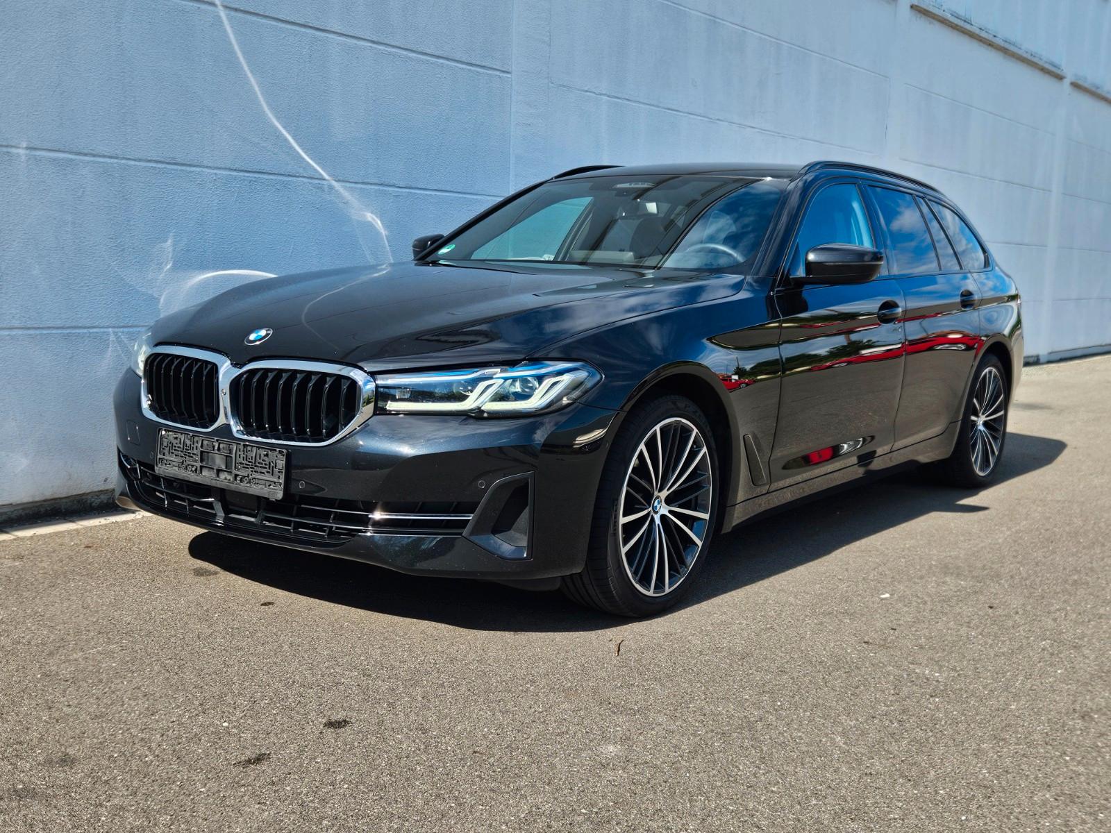 BMW 520dxD*HUD*AHK*SITZBELÜFTUNG*Dr.Ass.Pr.*360° H/K