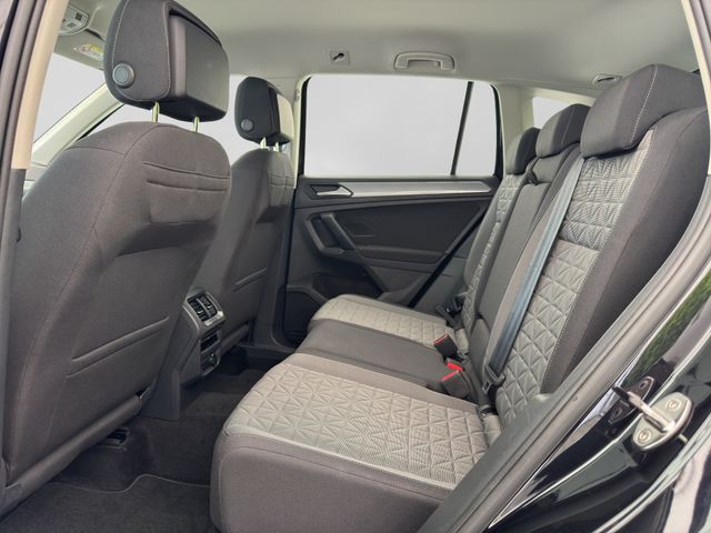 Fahrzeugabbildung Volkswagen Tiguan 2.0 TSI Life 4M DSG LED+Kamera+ACC+AHK
