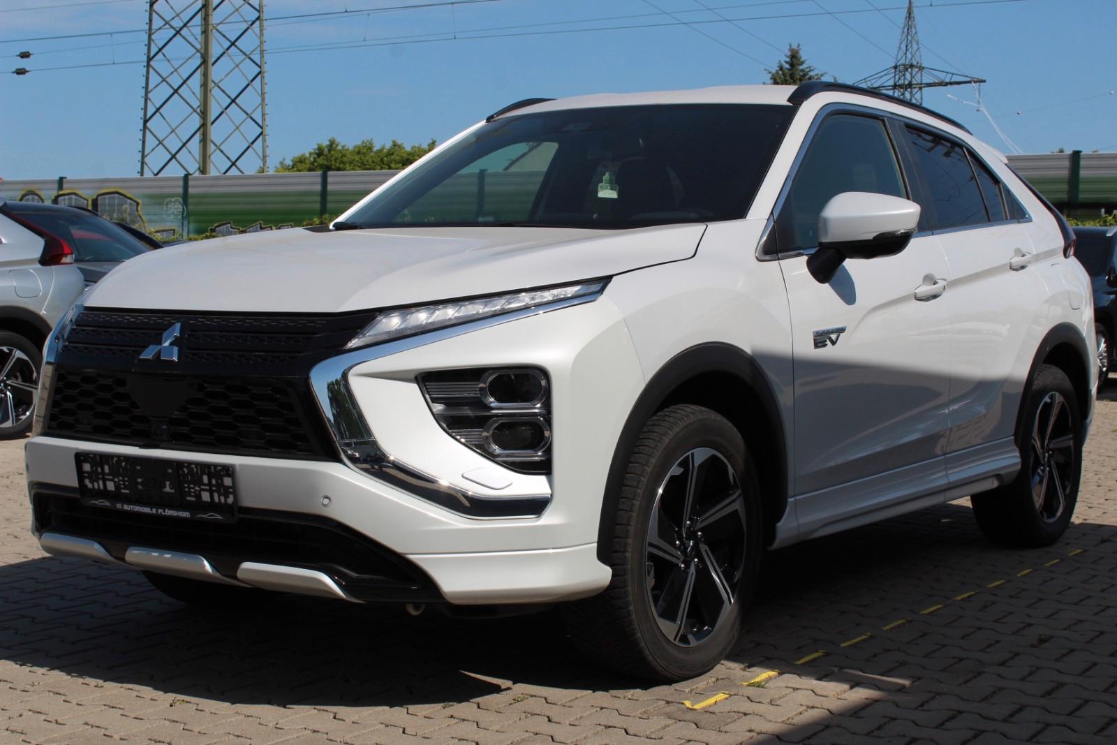 Mitsubishi Eclipse Cross 2.4 Plus Select Black 4WD ACC LED