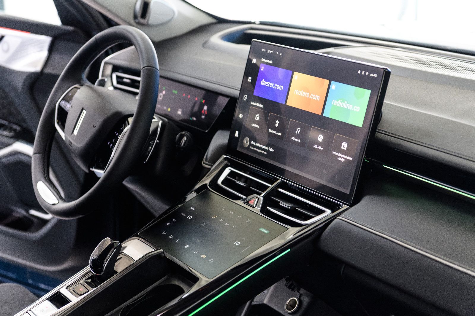 Fahrzeugabbildung GWM Wey 05 2.0 PHEV LUXURY 4WD Sitzpaket