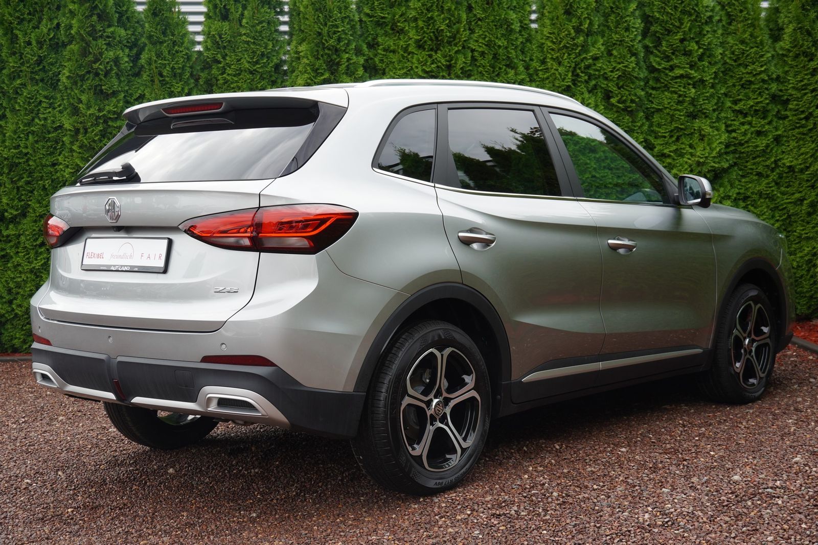 MG ZS