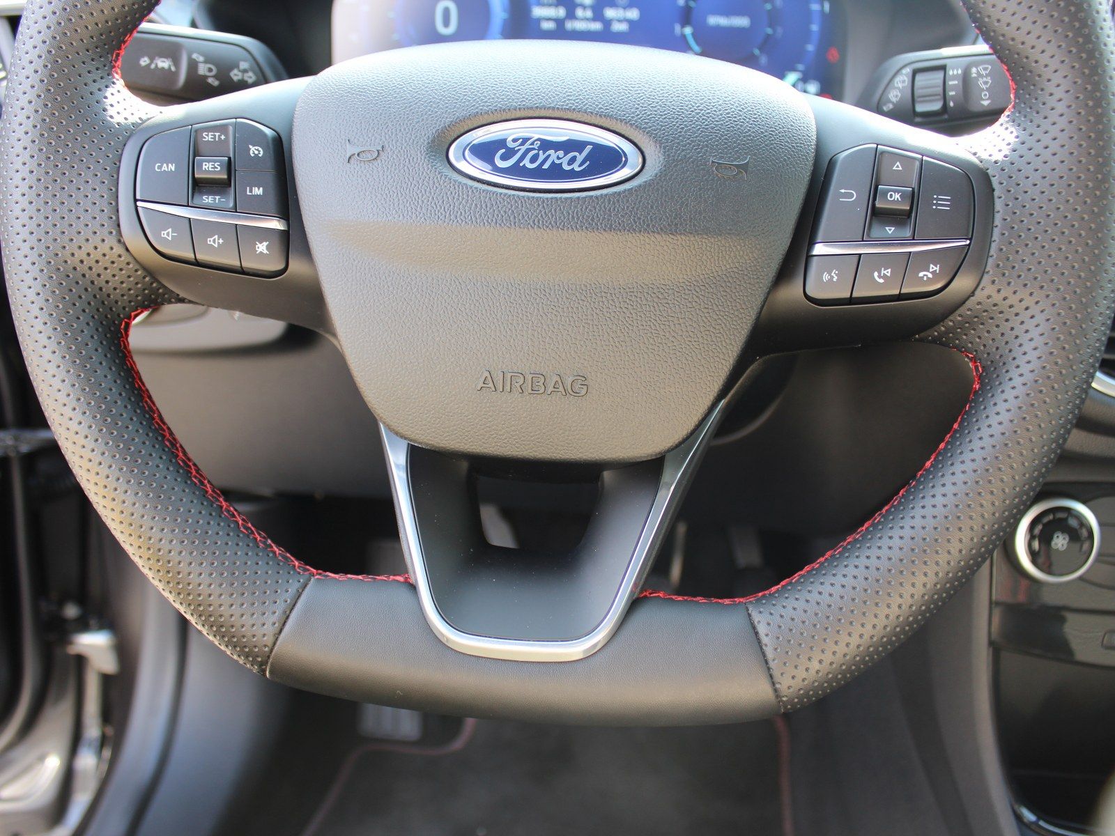 Fahrzeugabbildung Ford Puma ST-Line 1,0 EcoBoost Mild Hybrid