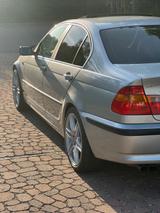 BMW 320 i E 46    ( Facelift ) - BMW 320 aus 2002: 320i