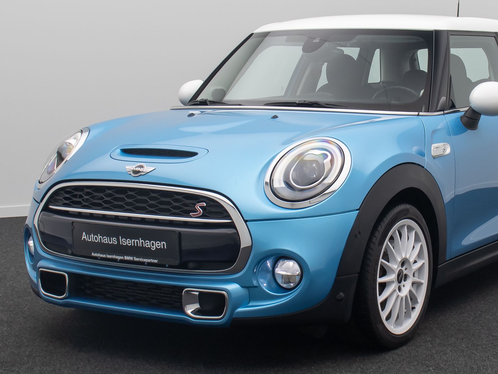 Fahrzeugabbildung MINI Cooper SD ACC HUD Kamera H/K Alarm Komfo
