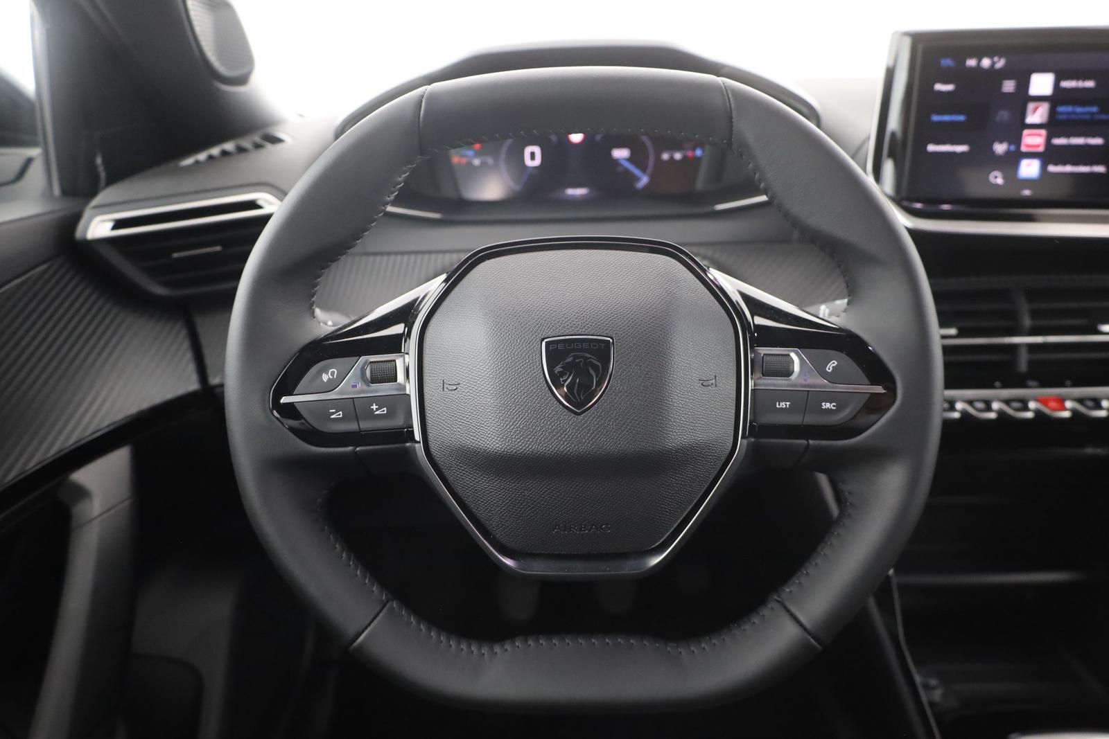 Peugeot 2008 1.2 PureTech LED ACC Kamera