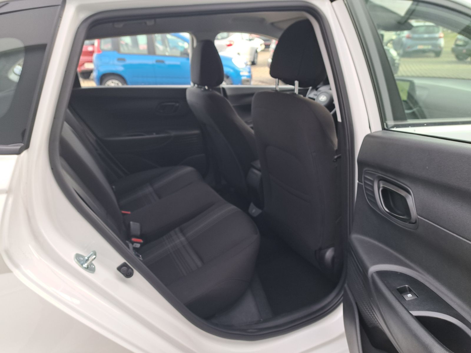 Fahrzeugabbildung Hyundai i20 1.2 NAVI ALU WINTERPAKET KAMERA KLIMA