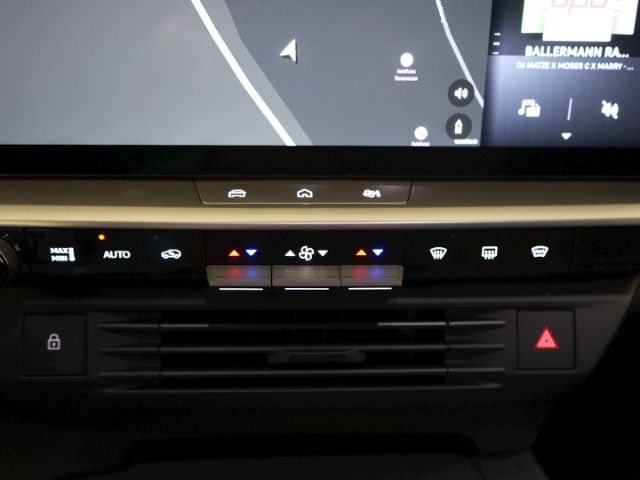 Grandland B GS HYBRID eDCT+LED MATRIX+NAVI+360 G
