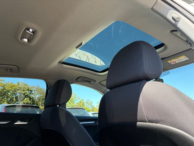 Fahrzeugabbildung Audi A3 Limo 35 TFSI >S Line/PANO/NAV/LED/Sitzheiz<
