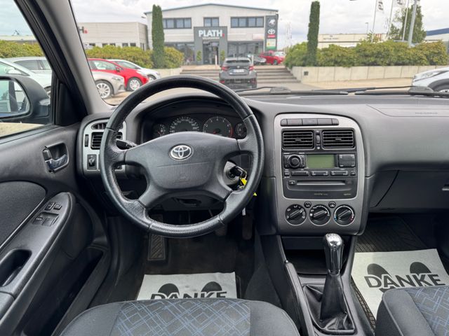 Toyota Avensis  1.8 Style