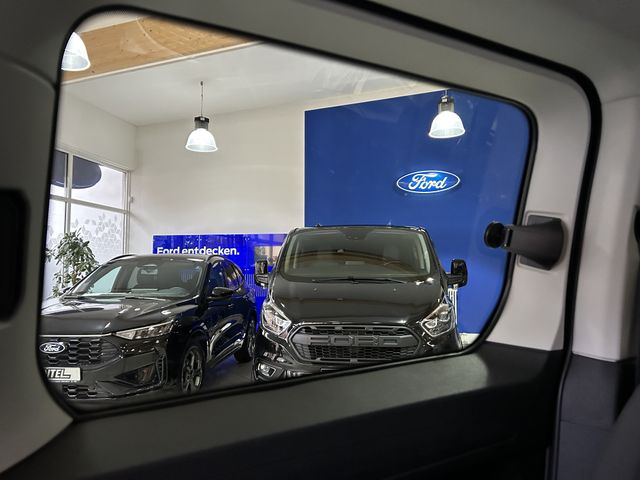 Ford Grand Tourneo Connect PHEV Titanium