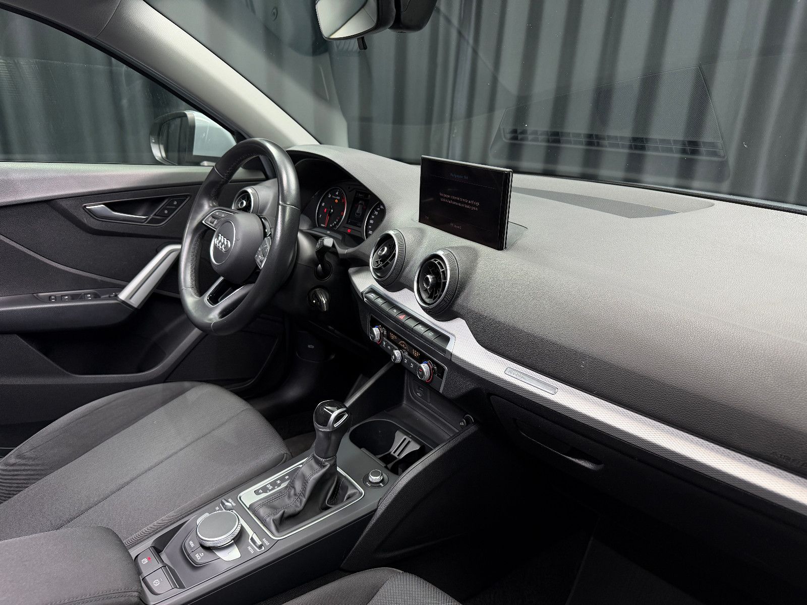 Fahrzeugabbildung Audi Q2 30 TDI advanced|AUTOMATIK|NAVI|KAMERA
