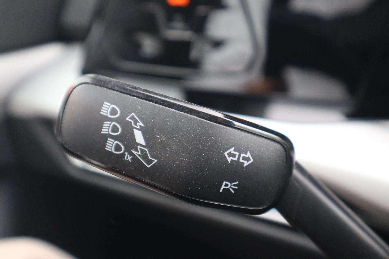 Volkswagen Golf VIII Variant 1.5 eTSI DSG Life LED Navi ACC, миниатюра 15