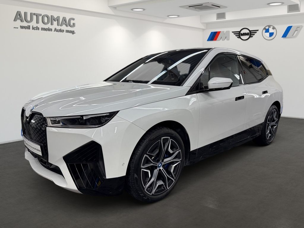 BMW iX