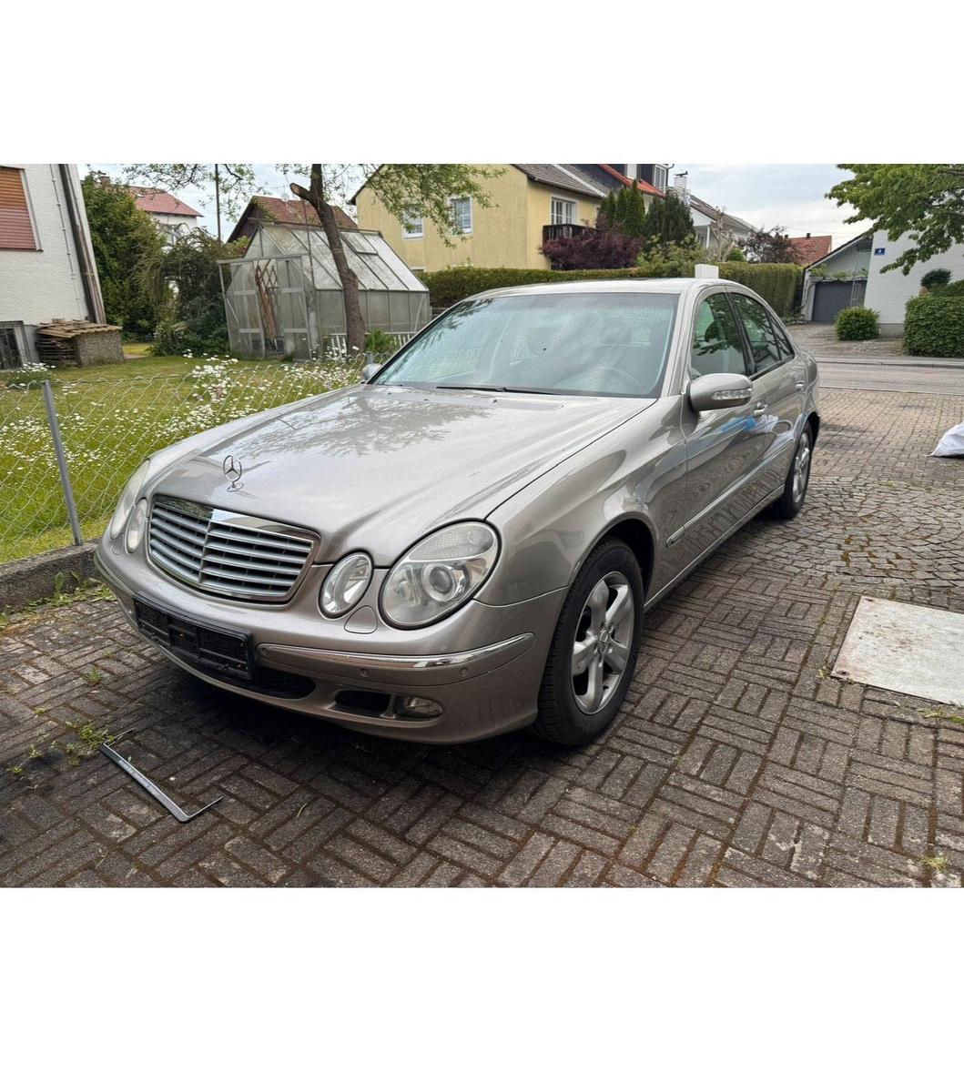 Mercedes-Benz E 320
