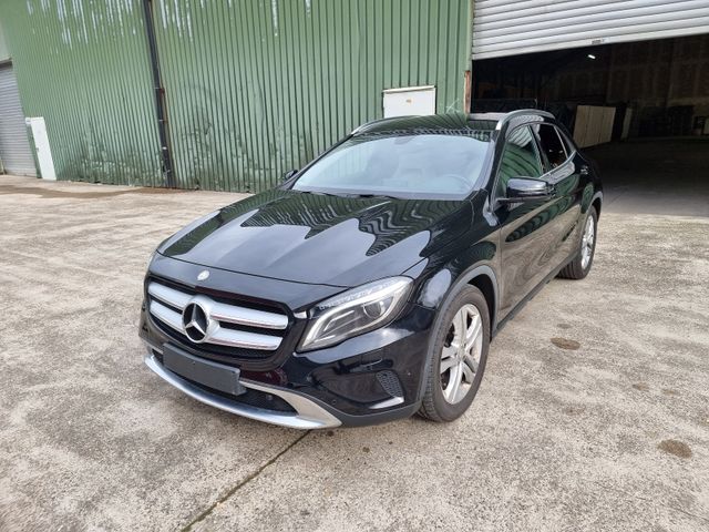 Mercedes-Benz GLA 200 Urban Memory/Kamera/AHK/18Zoll