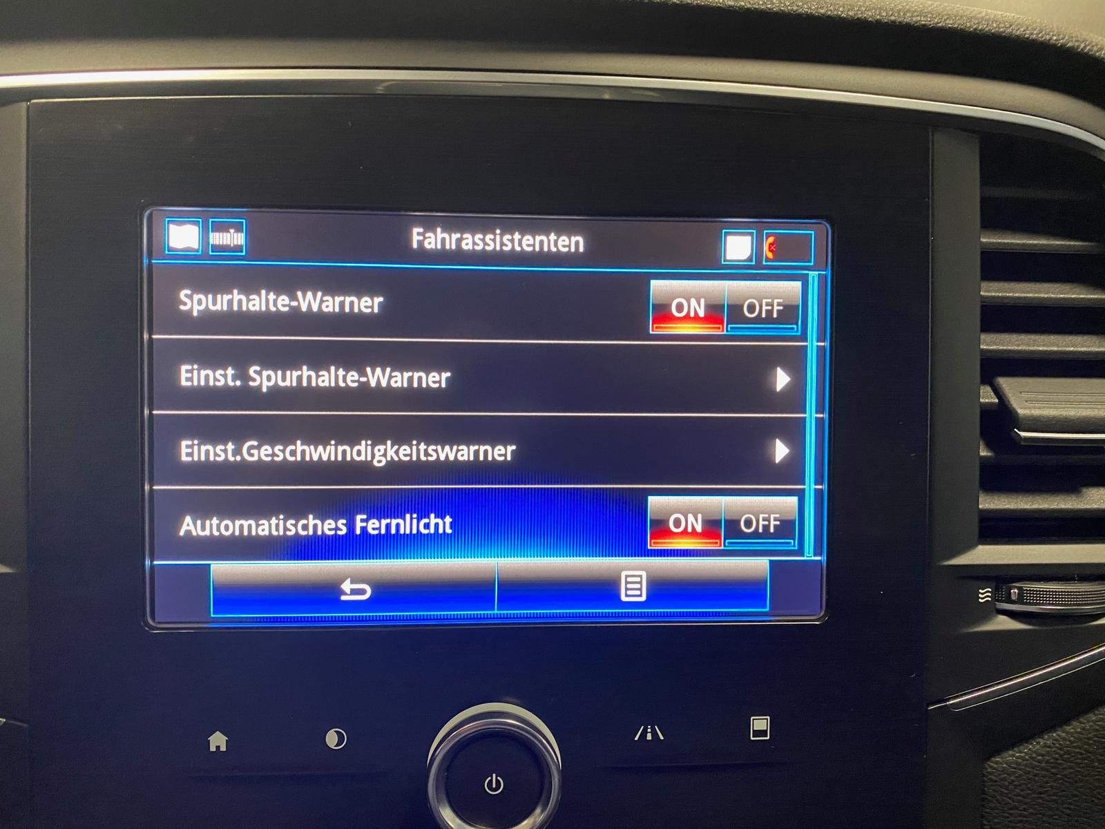 Fahrzeugabbildung Renault Megane TCe IV 140 1.3 Grandtour+NAVI+KAMERA+ALU