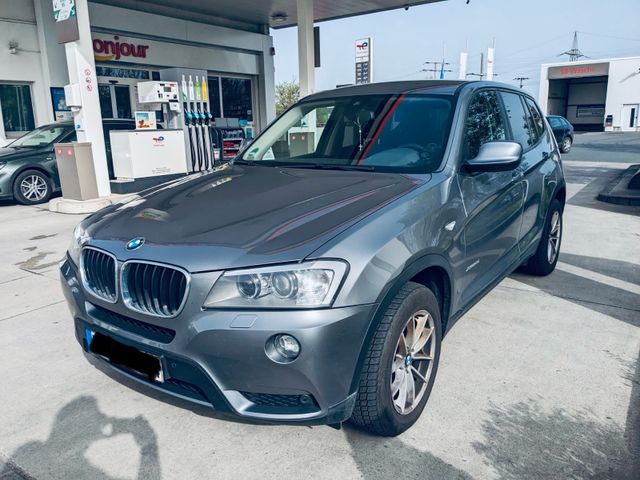 BMW X3 xDrive 20 d Aut. Navi Head-Up Keyless Xenon 