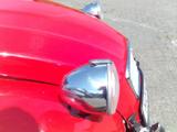 Citroën 2 CV 6 Vier Zylinder 2Cv auf einem  Citroen Ami  - Citroën 2 CV mit Benzin-Antrieb