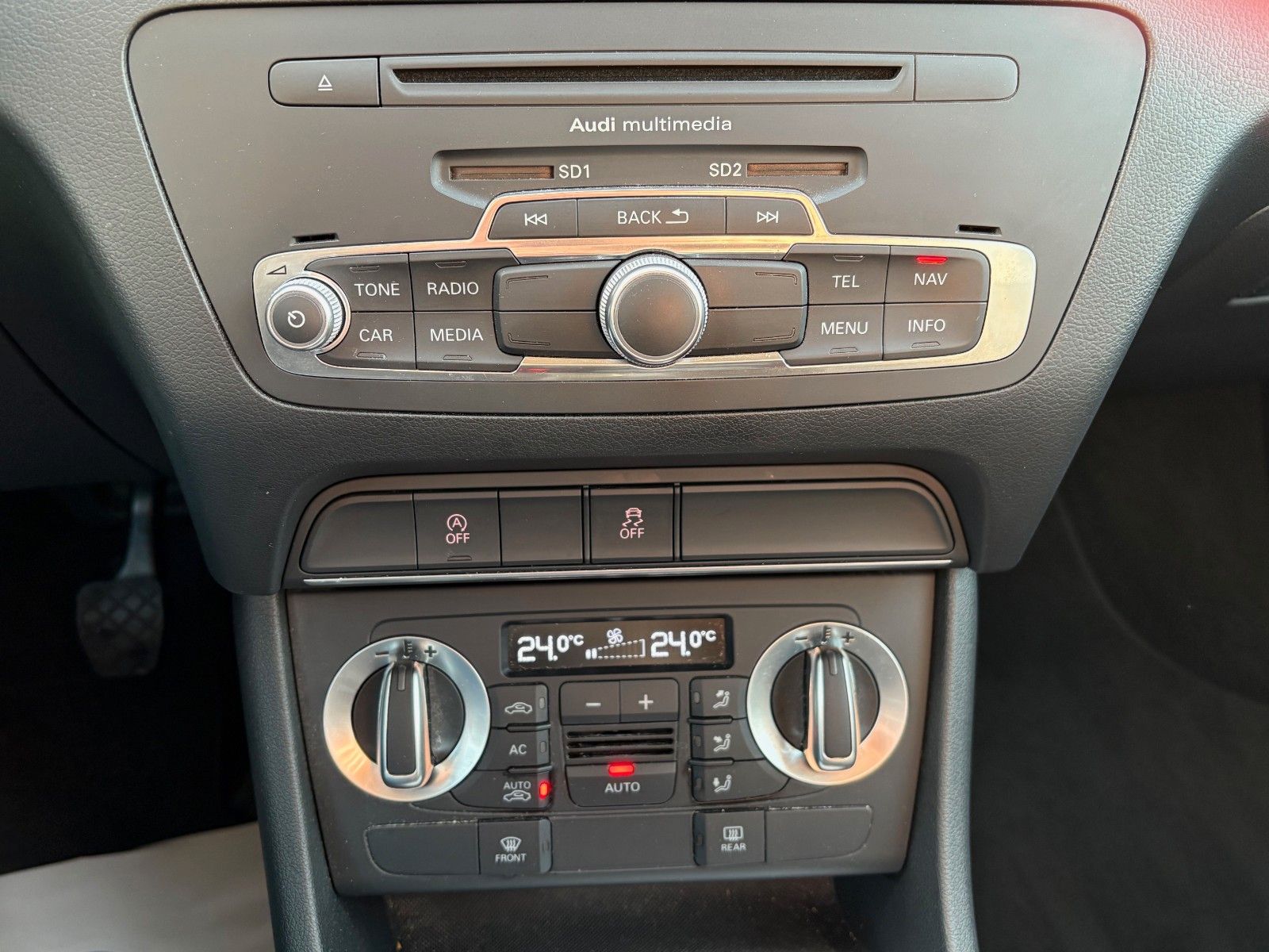 Fahrzeugabbildung Audi Q3 2.0 TDI Navi Xenon Alcantara/Leder SPORTSITZE