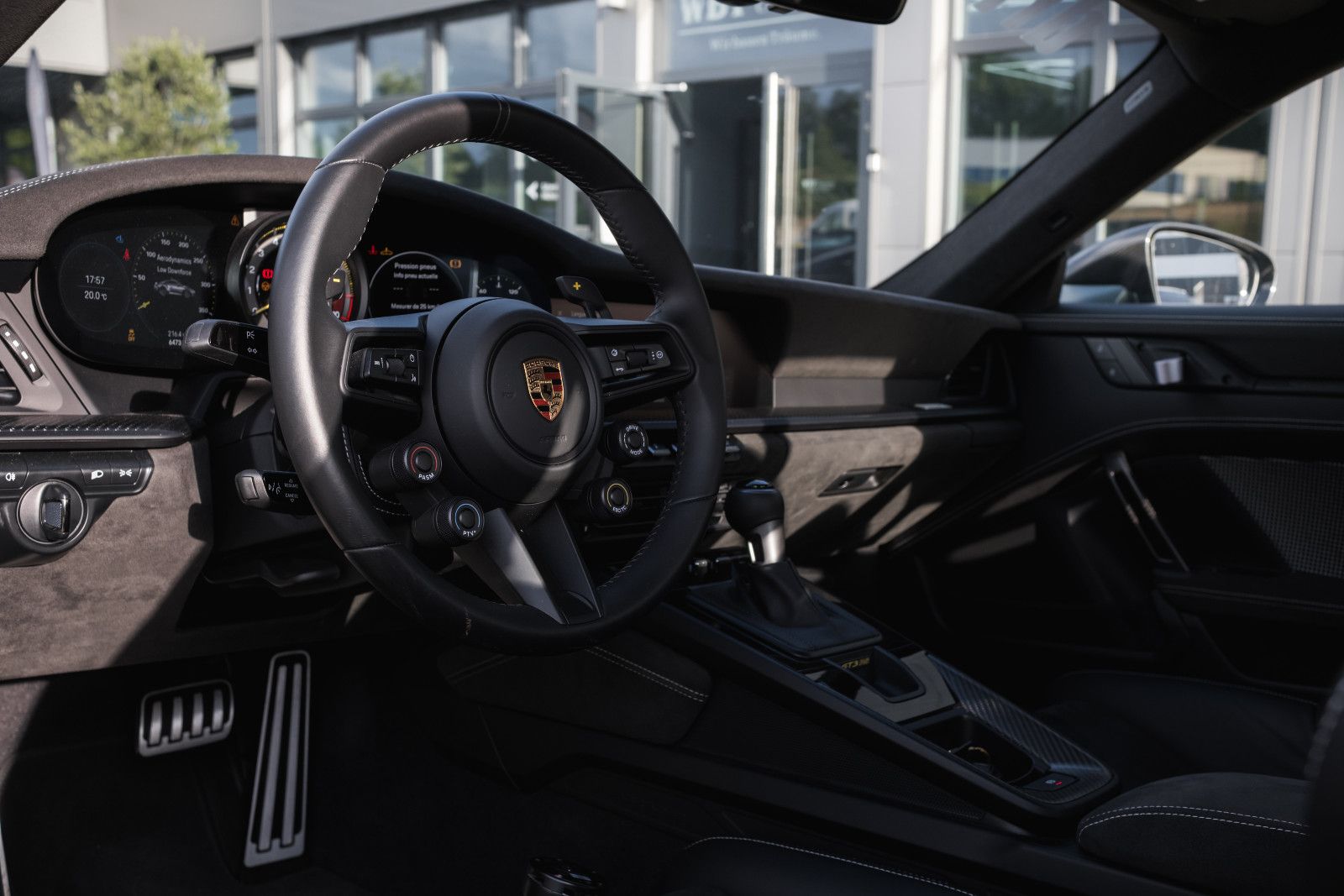 Fahrzeugabbildung Porsche 992 GT3 RS-Weissach-Lift - PTS malachitgrün-LED